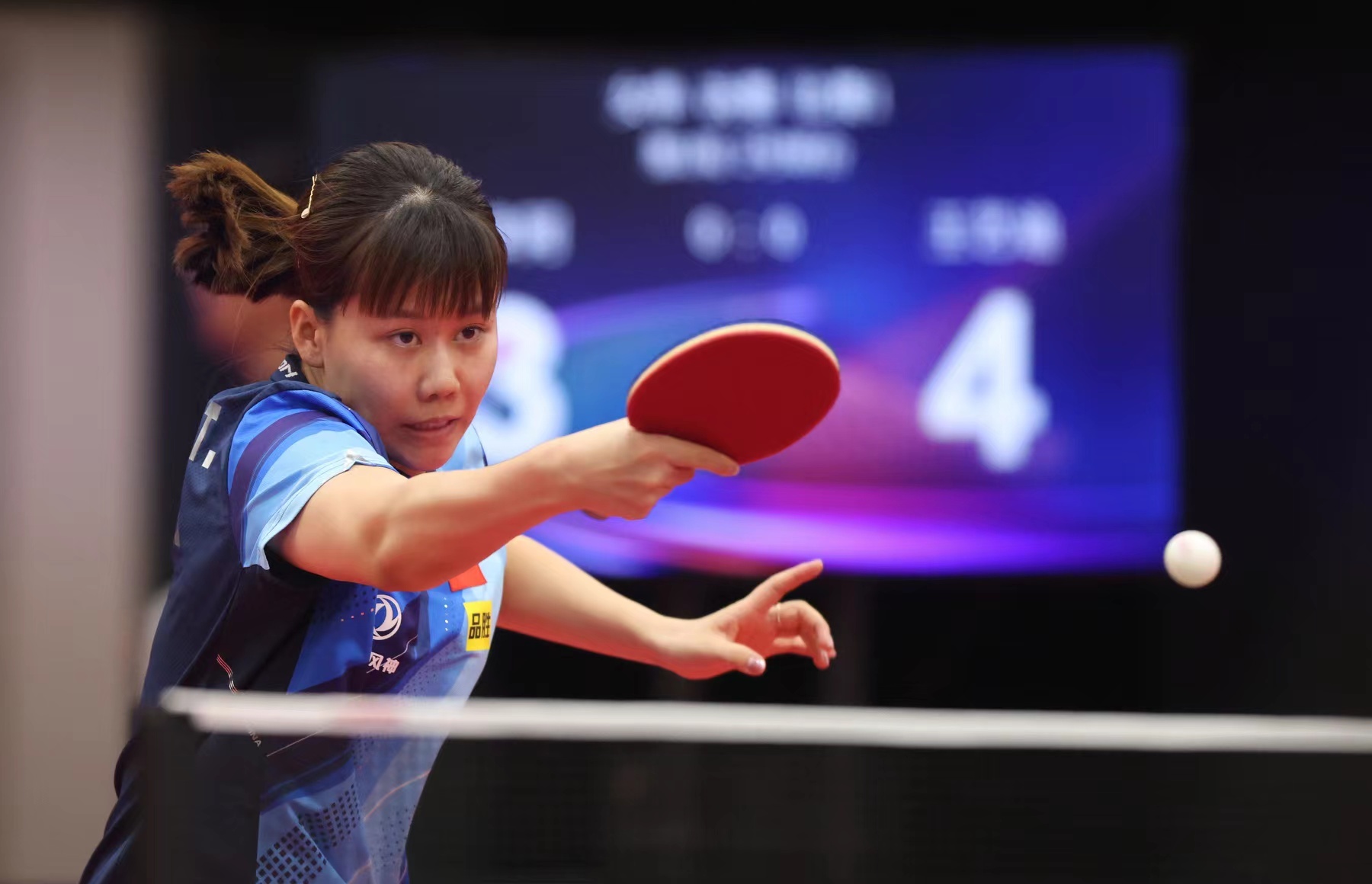 场球员的一 场球员的一