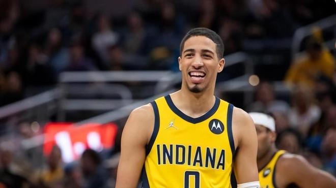 张帆抢断成 张帆抢断成