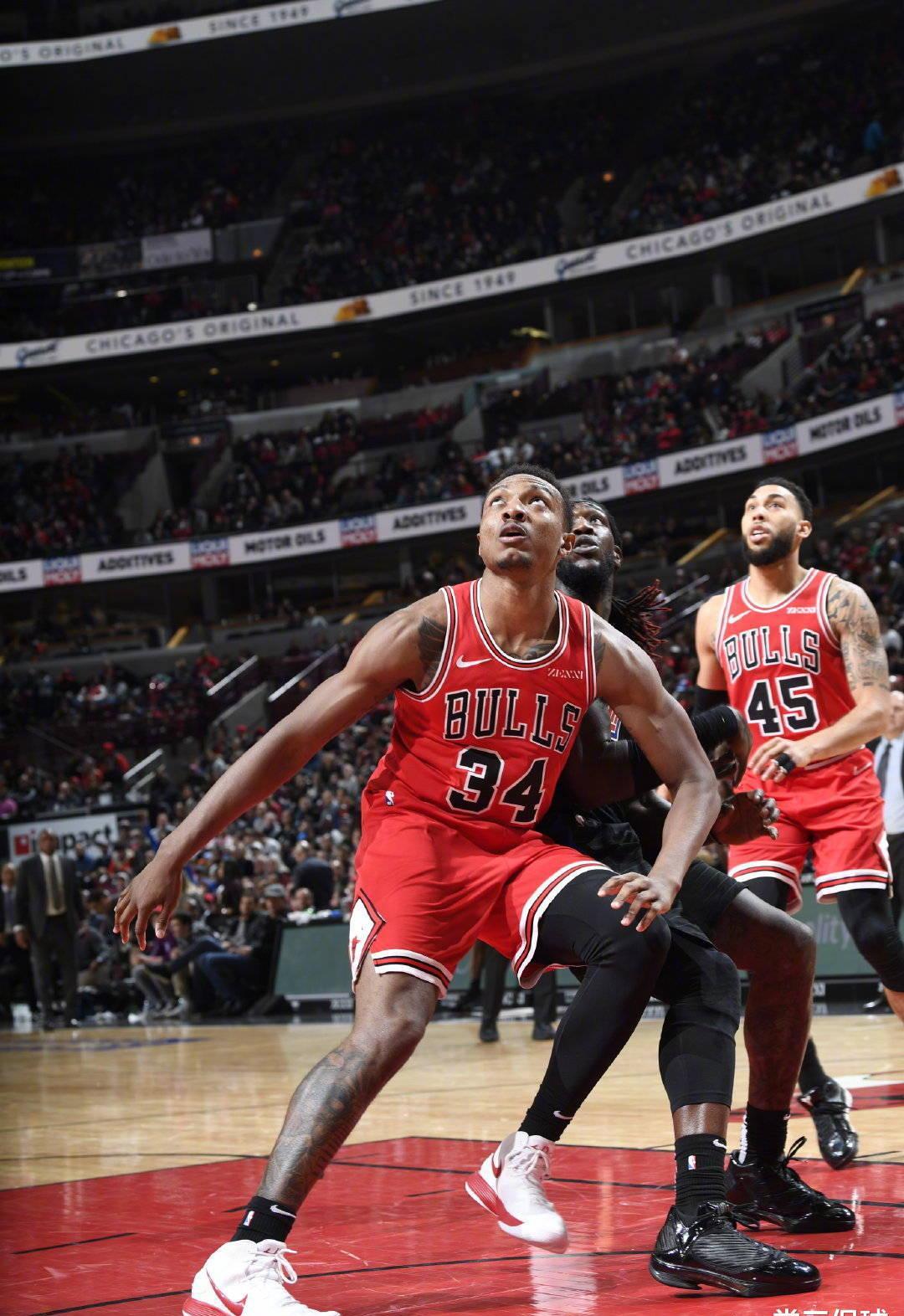 球迷们的支 球迷们的支